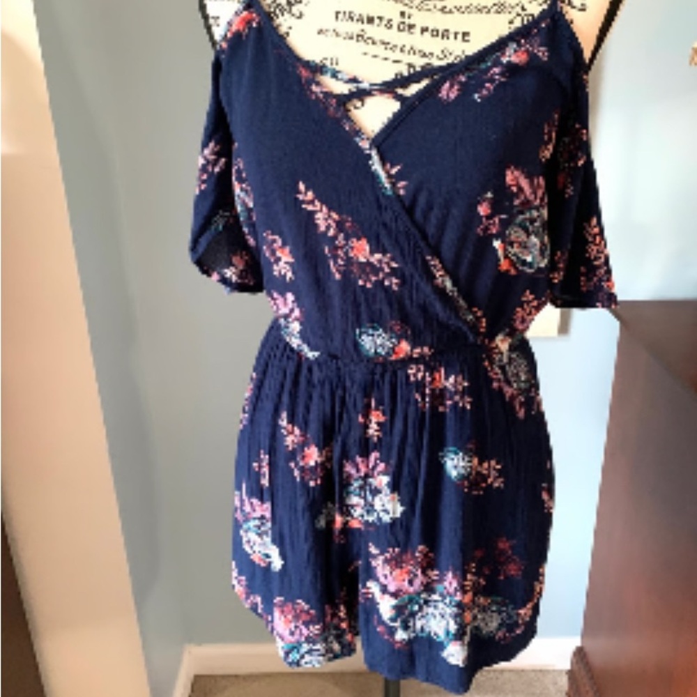 Mudd Cold Shoulder Floral Navy Blue Romper Size Small S